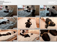 嗷大喵工作室_萝莉初体验1 妹子初次尝试玩捆绑身穿黑丝吊带长筒袜和超短裙高跟鞋+日式紧缚